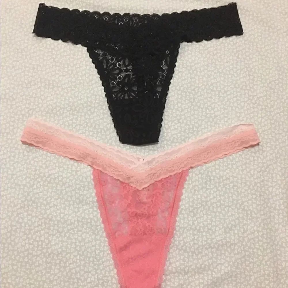 Victoria’s Secret 2 Pr Large Lacey Thongs